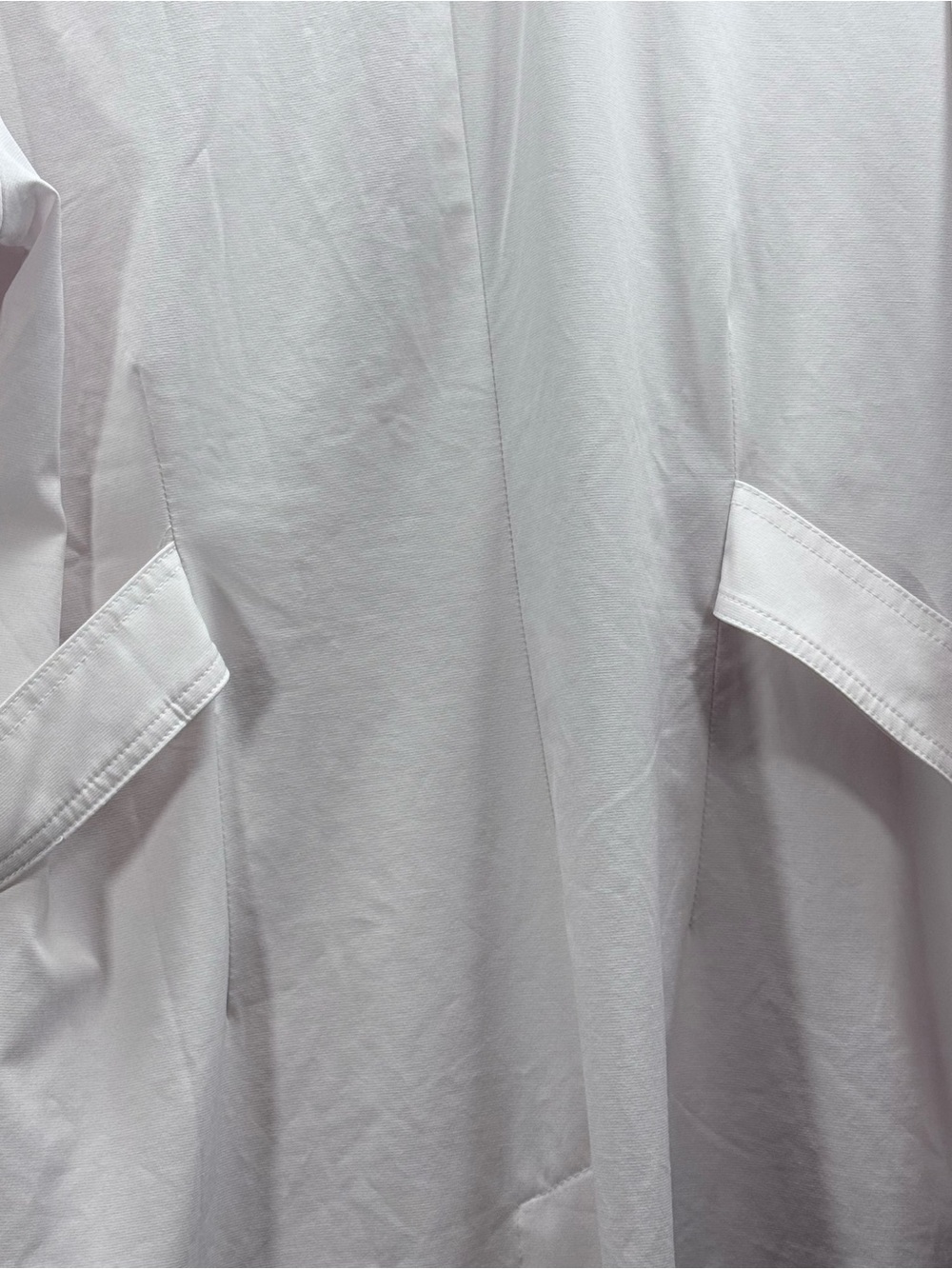 Koi Women’s Janice White Lab Coat Size XL - Picture 7 of 9